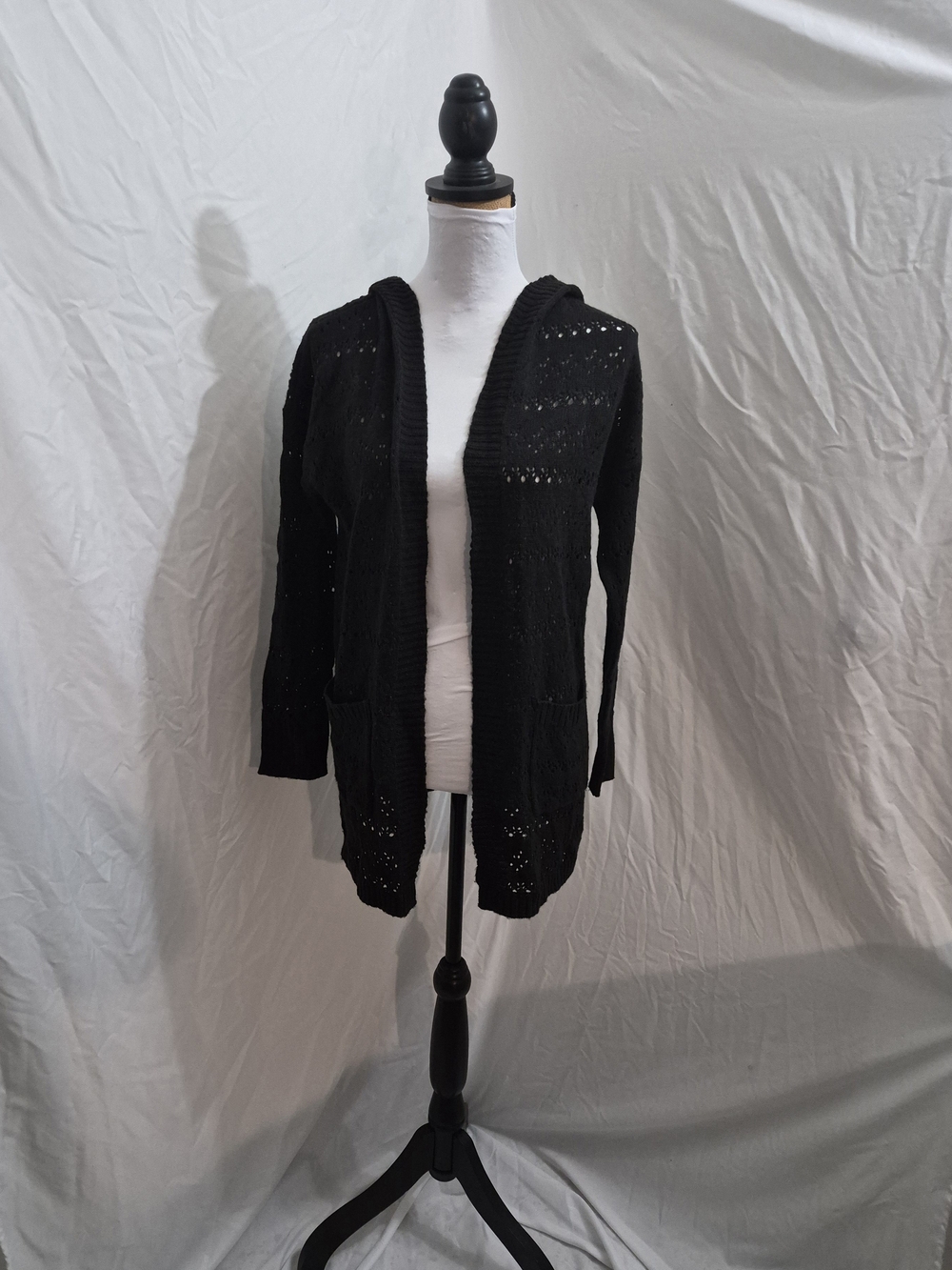 Open-Front Black Knit Cardigan with Pockets